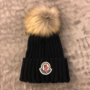 Moncler hat